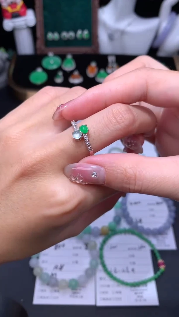 18K金镶嵌定制翡翠48小时鉴赏期 退货不扣服务费