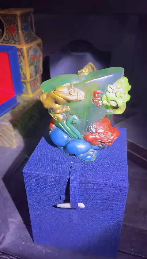 手工艺品琉璃1件.带盒