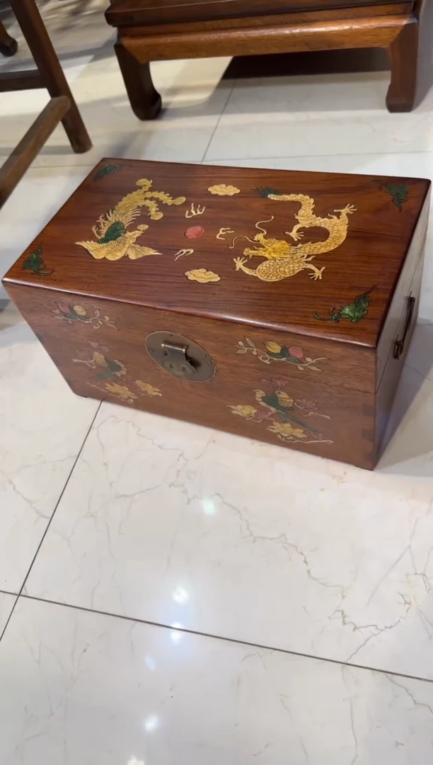木40龙凤呈祥黄箱子428.88888