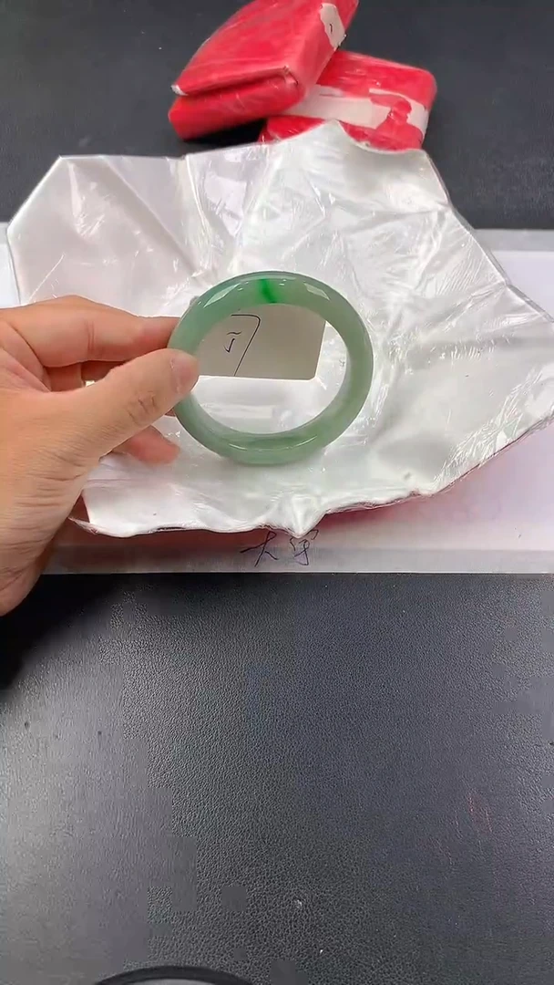 翡翠手镯未镶嵌427