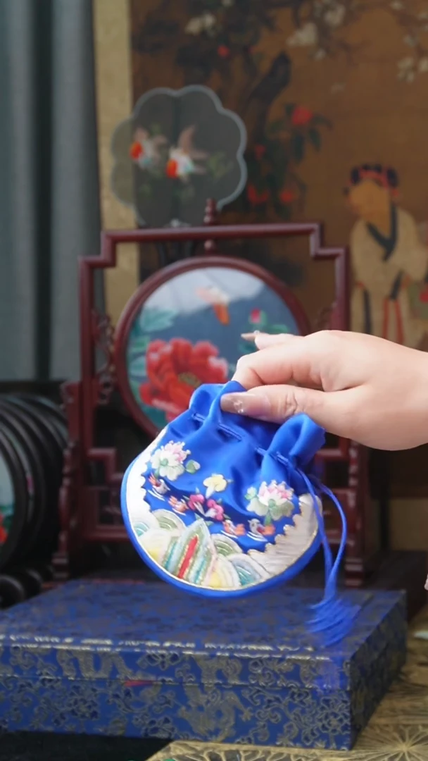 刺绣非遗绣花小包包
