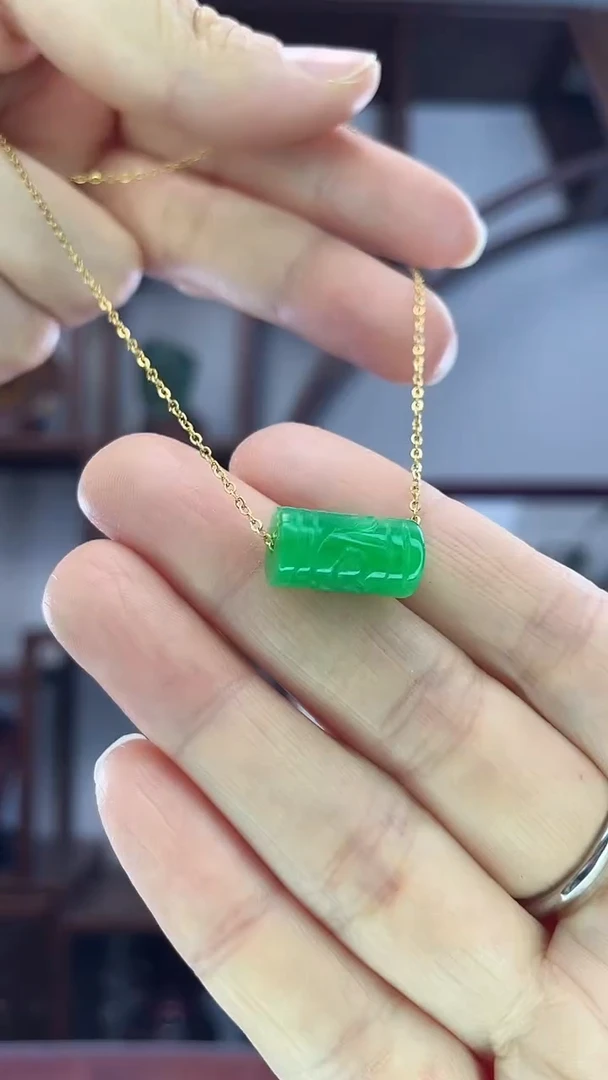 吊坠(赠链)未镶嵌翡翠D72辣绿路路通