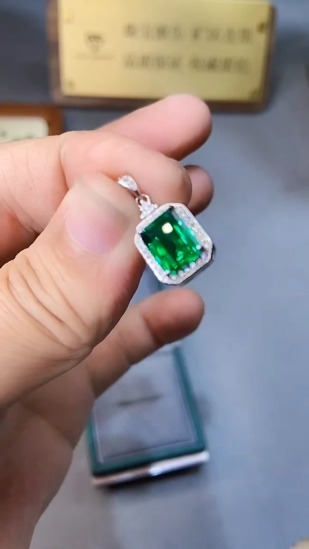 【闪购商品】透辉石吊坠银S925镶嵌354
