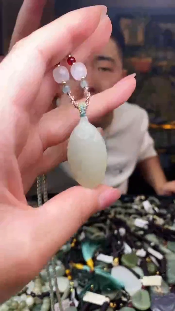 颈饰未镶嵌和田玉多样性发货，拍一发一