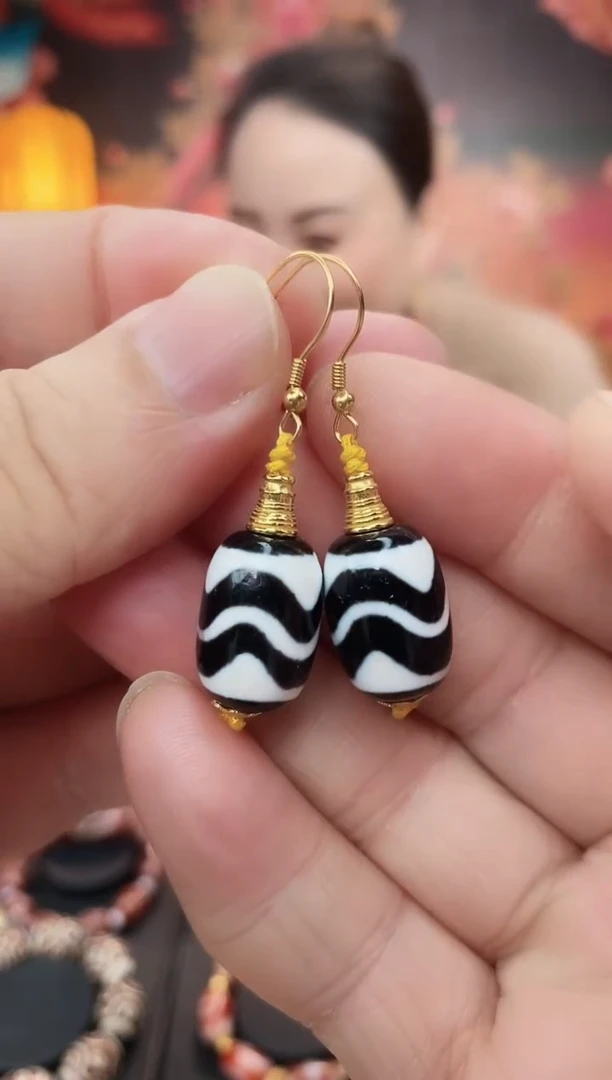 【闪购商品】玛瑙/玉髓耳坠银S925镶嵌玛瑙水纹耳坠