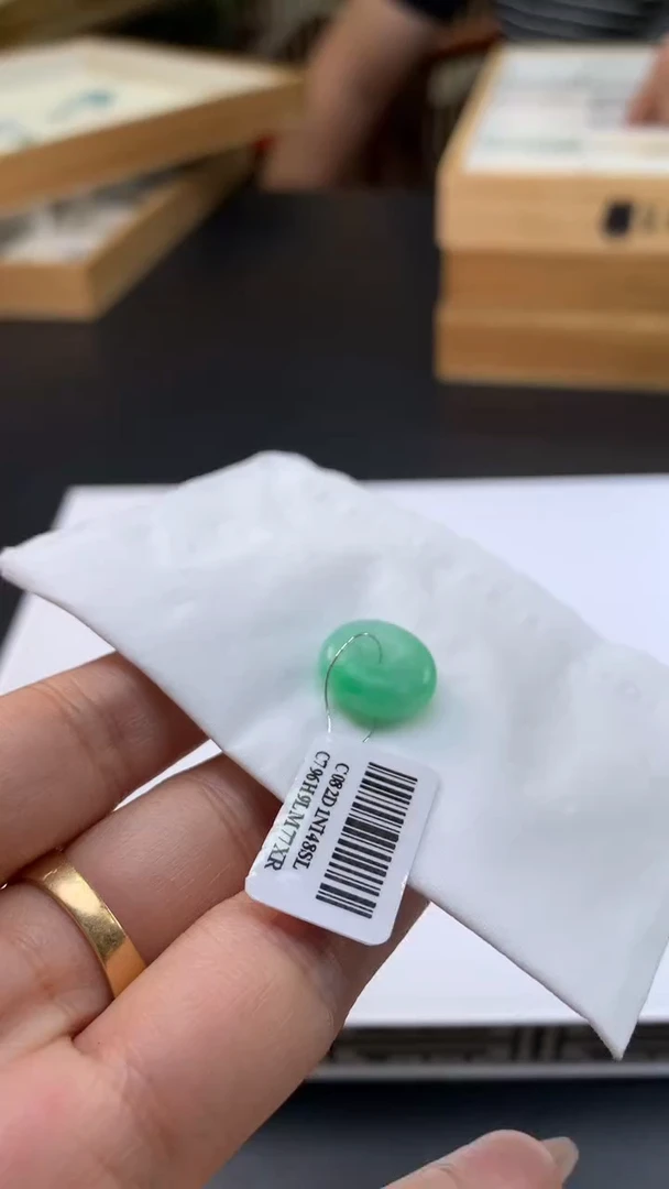 未镶嵌定制翡翠П****г翡翠