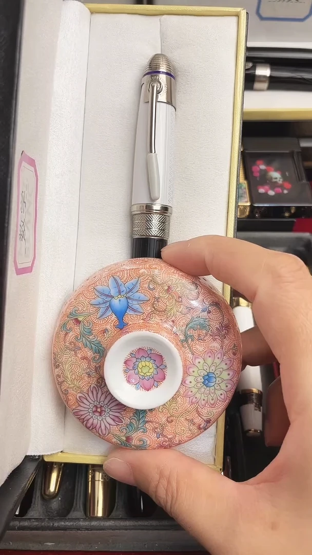 瓷片哎***啊AAAAAAAQQQQWWW66677