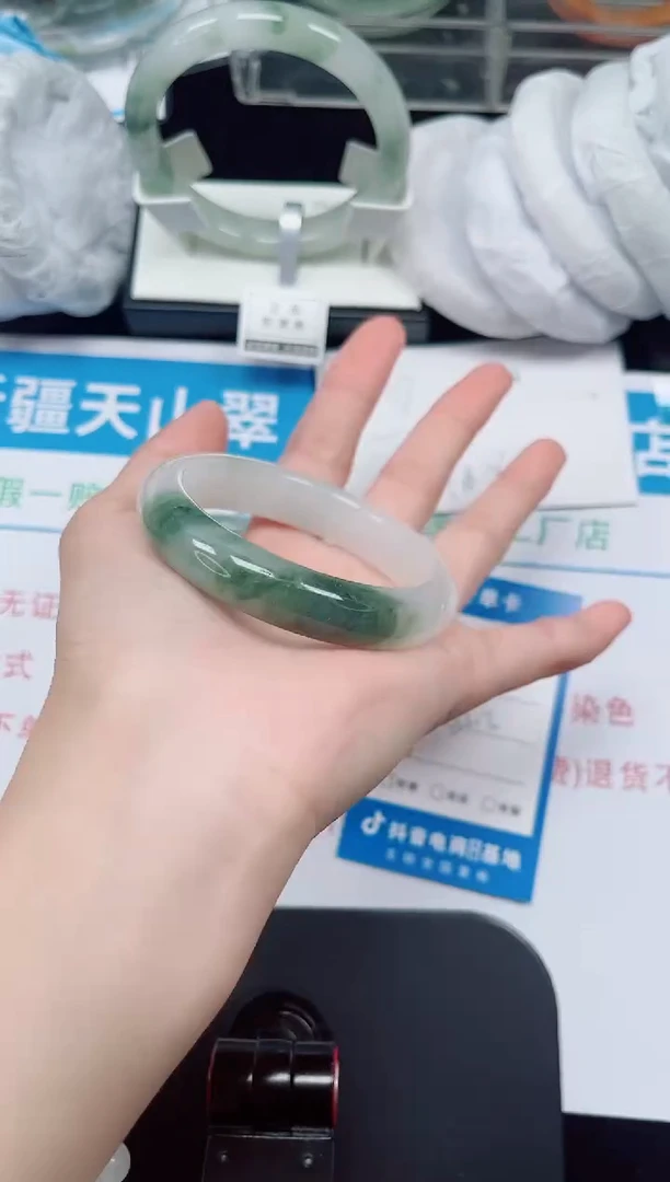 未镶嵌手镯石英质玉66-52/53
