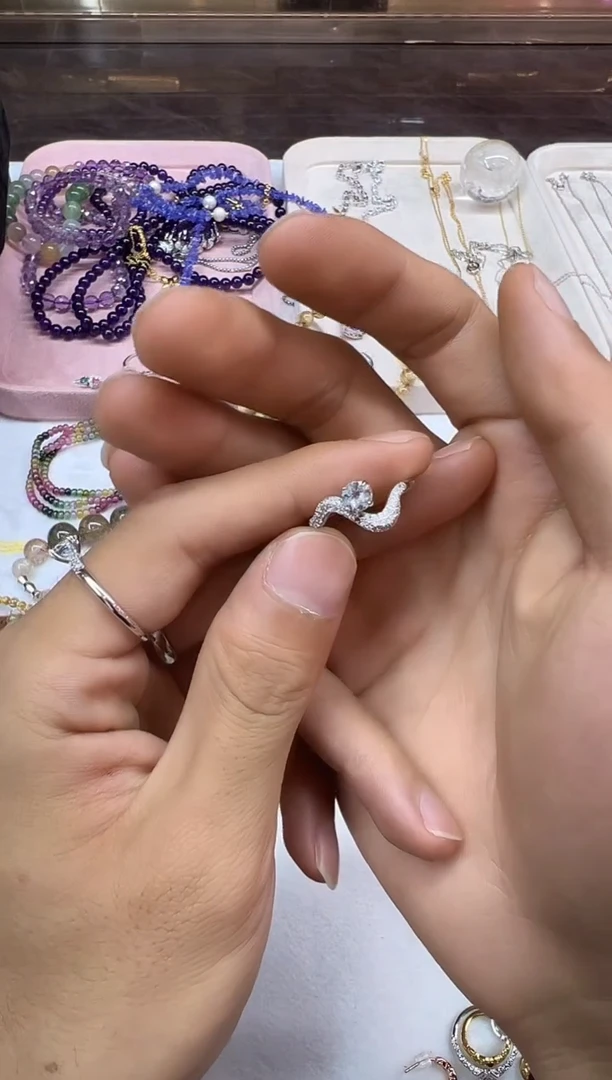 银S925镶嵌戒指海蓝宝石1222m047多样性发其一