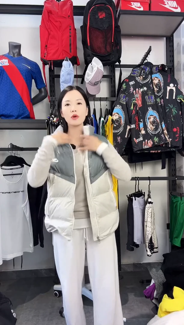 534  ·编码 瑕疵款直播间过款为准尺码· XL 身高