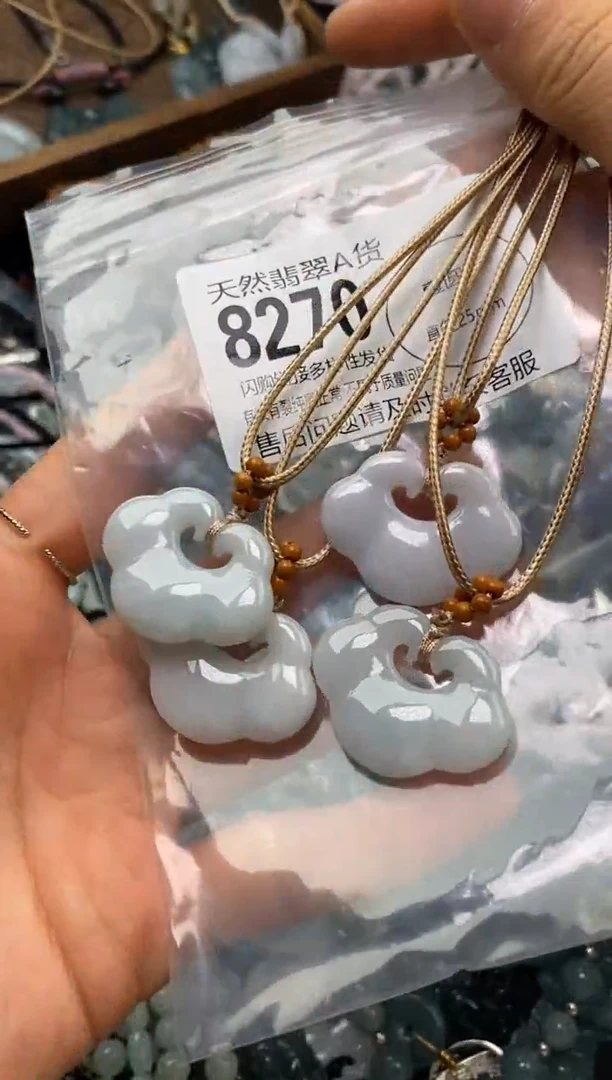 翡翠未镶嵌颈饰多样性发其一8270