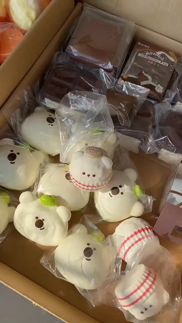 青汁熊熊+白色费列罗，，默认瑕疵无售后