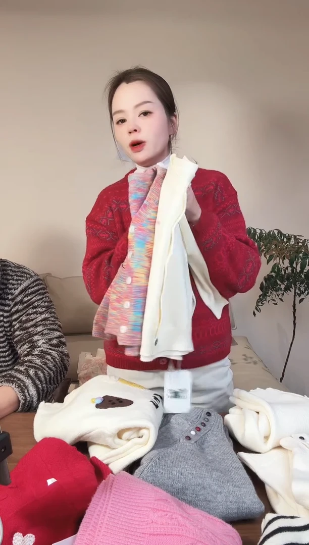 小*宝彩虹开衫120 五彩扣子120   一起两件