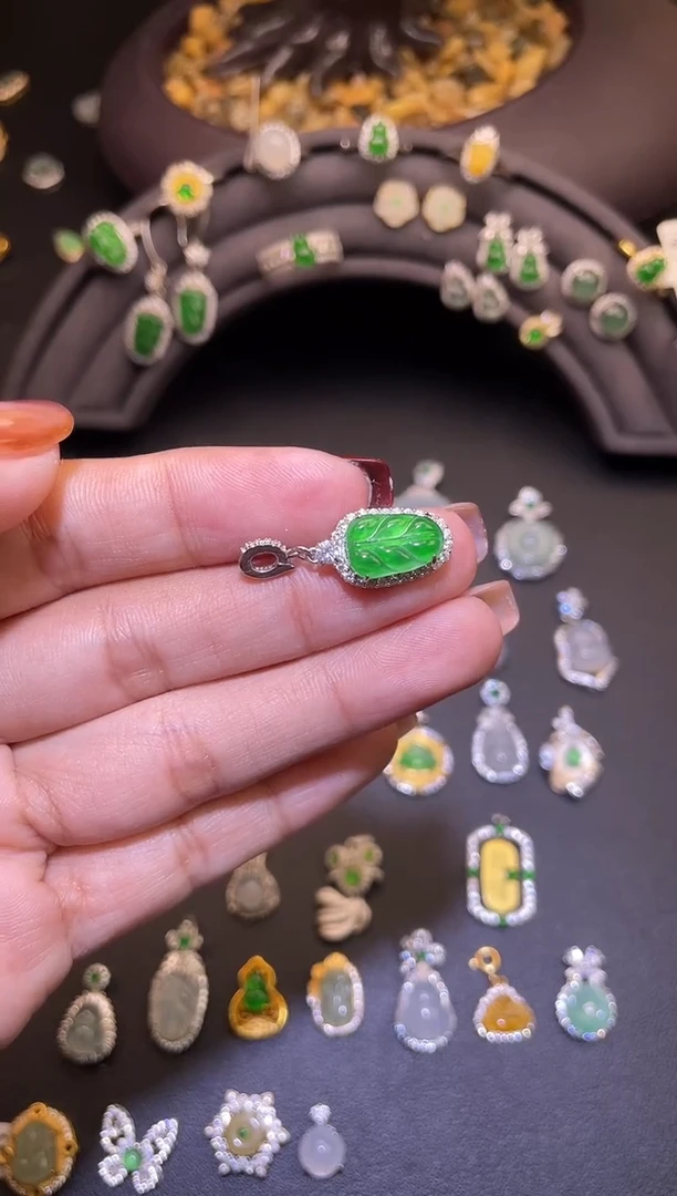 吊坠(不含链)银S925镶嵌翡翠1