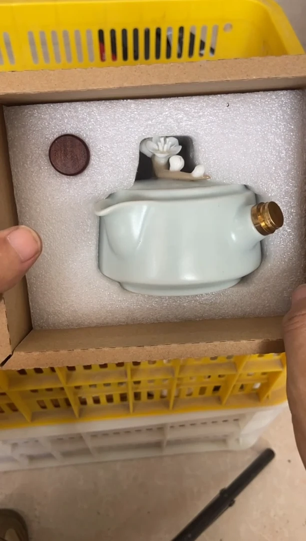 无运费险有瑕疵的摄影的产品有使用过的痕迹有点脏介意勿拍