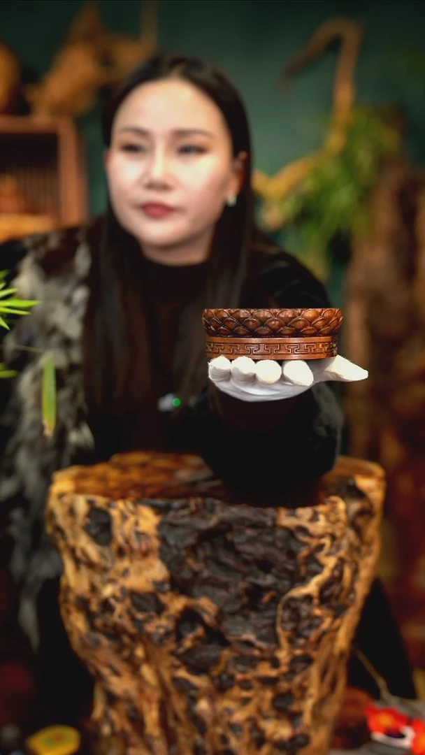 木吉**臻雷击枣木莲花底座