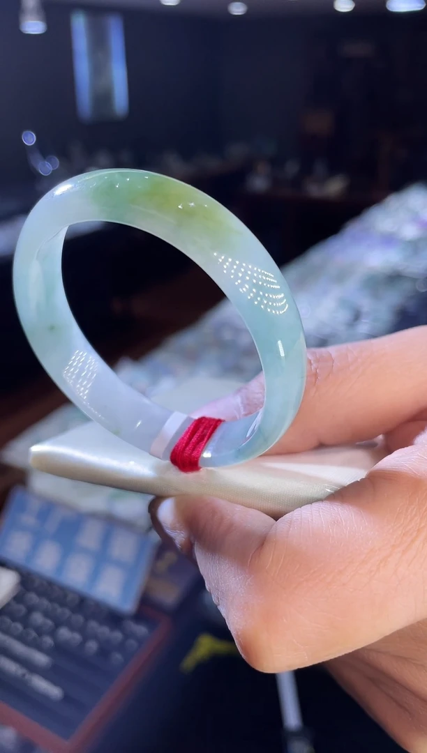 未镶嵌手镯翡翠贵妃52