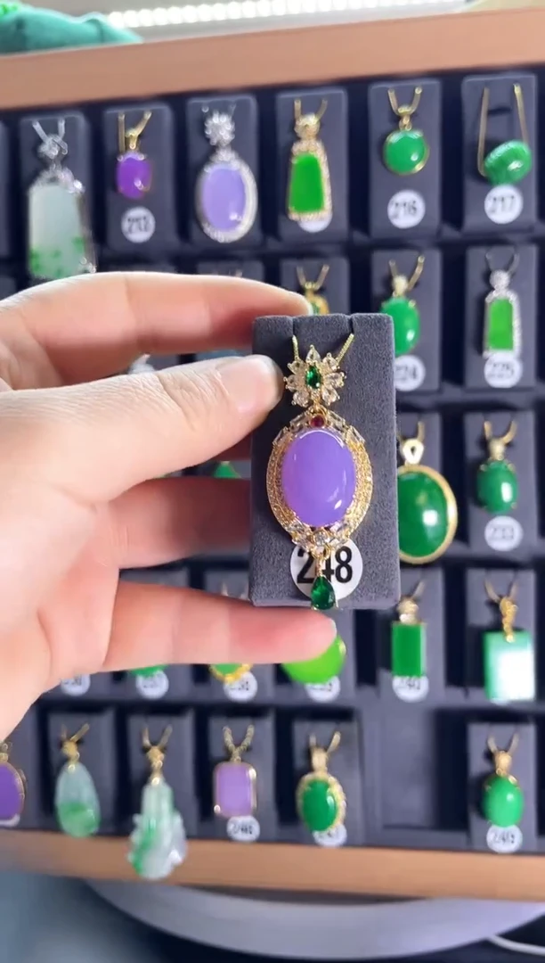 【闪购商品】翡翠耳饰银S925镶嵌248...