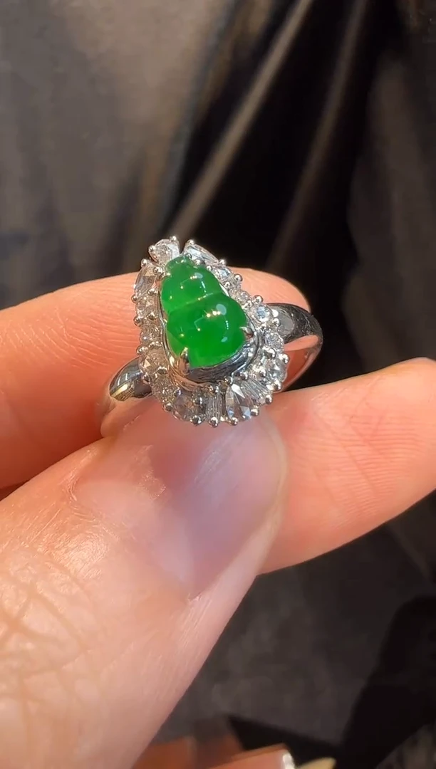 翡翠戒指18K金镶嵌L6戒指