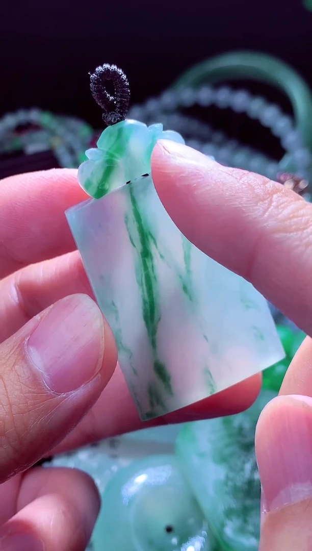 未镶嵌定制翡翠李*#翡翠毛货定制