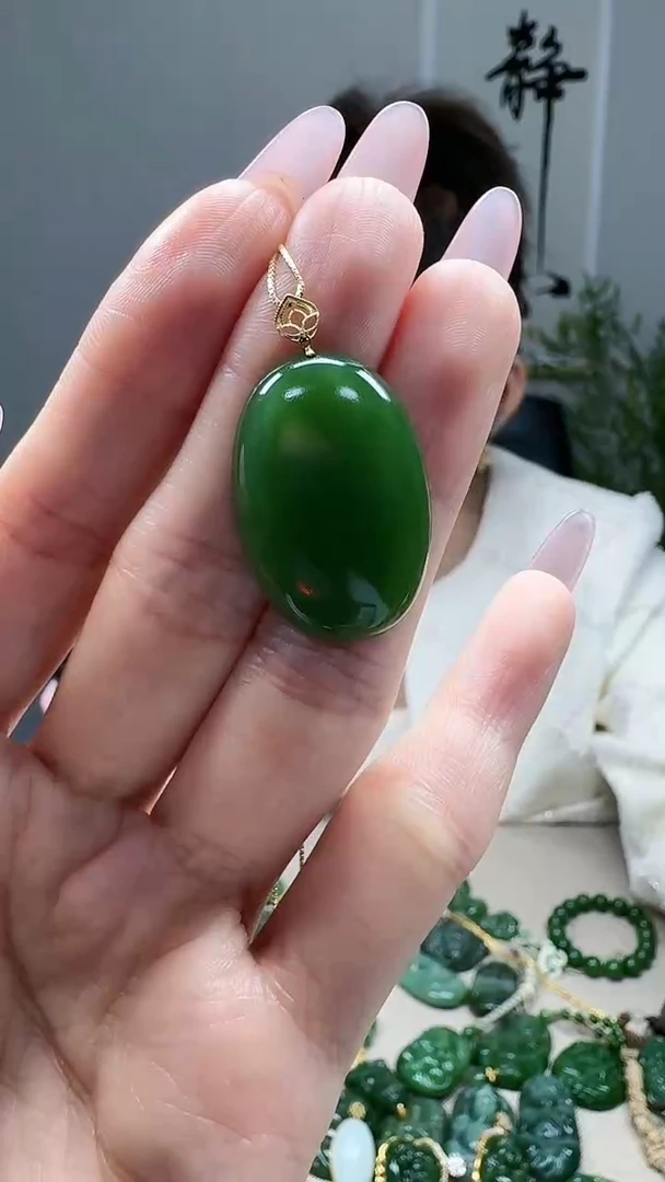吊坠(不含链)18K金镶嵌和田玉1