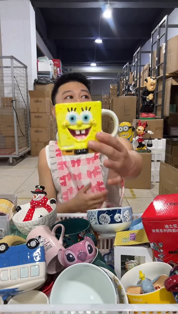 瓷片海绵宝宝方形杯