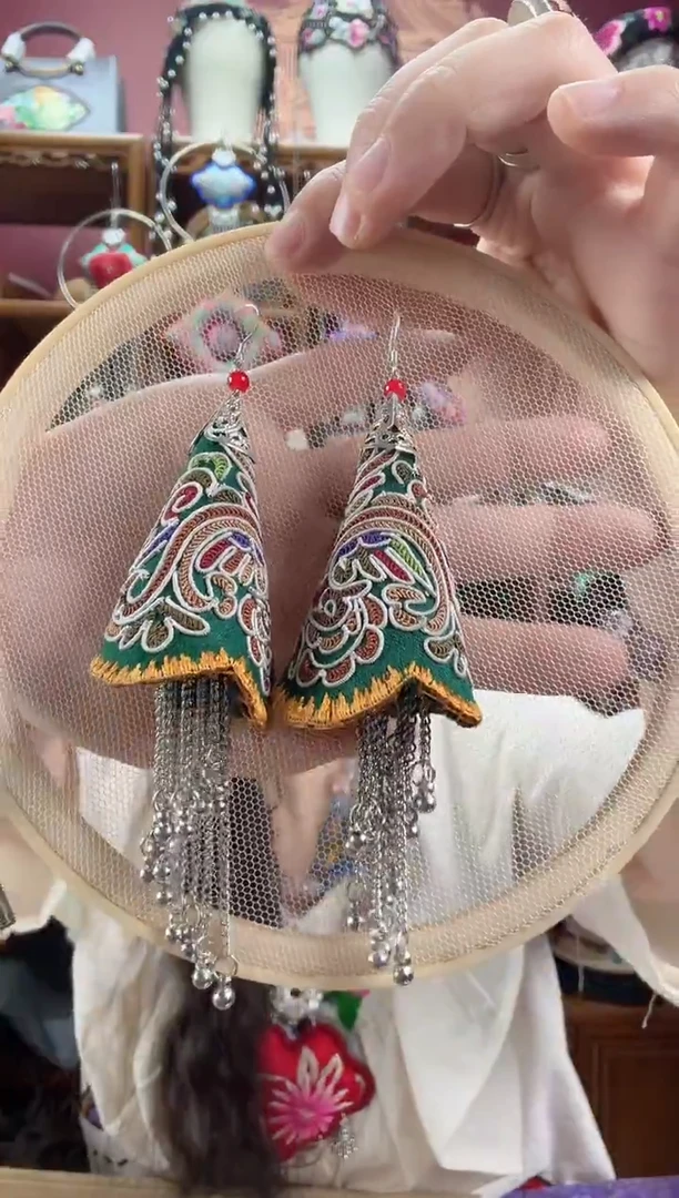 刺绣耳环111甜甜家