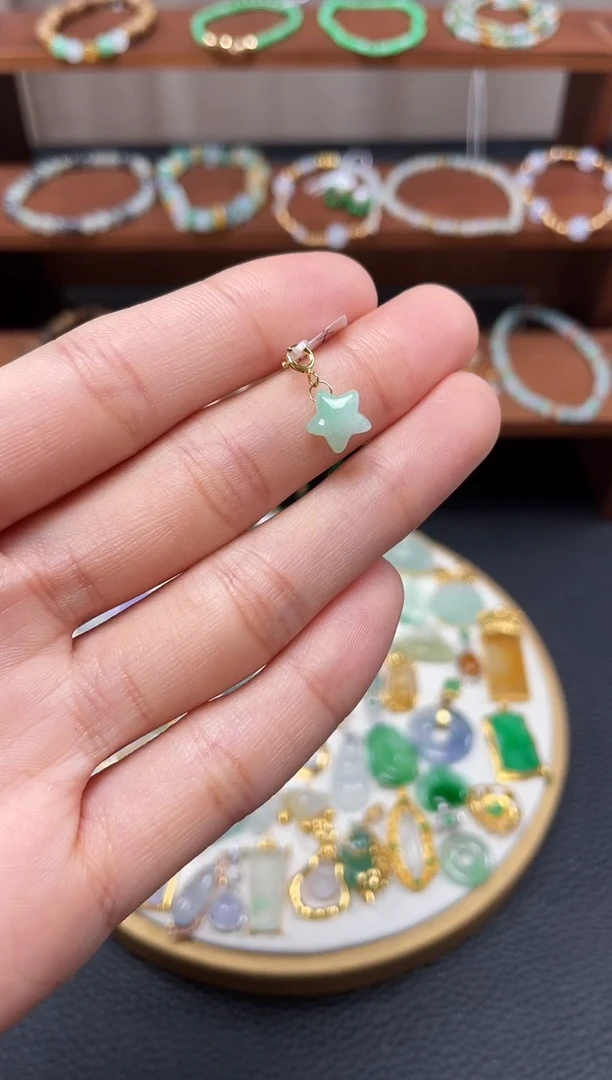 【闪购商品】翡翠吊坠(不含链)18K金镶嵌一个  JK341