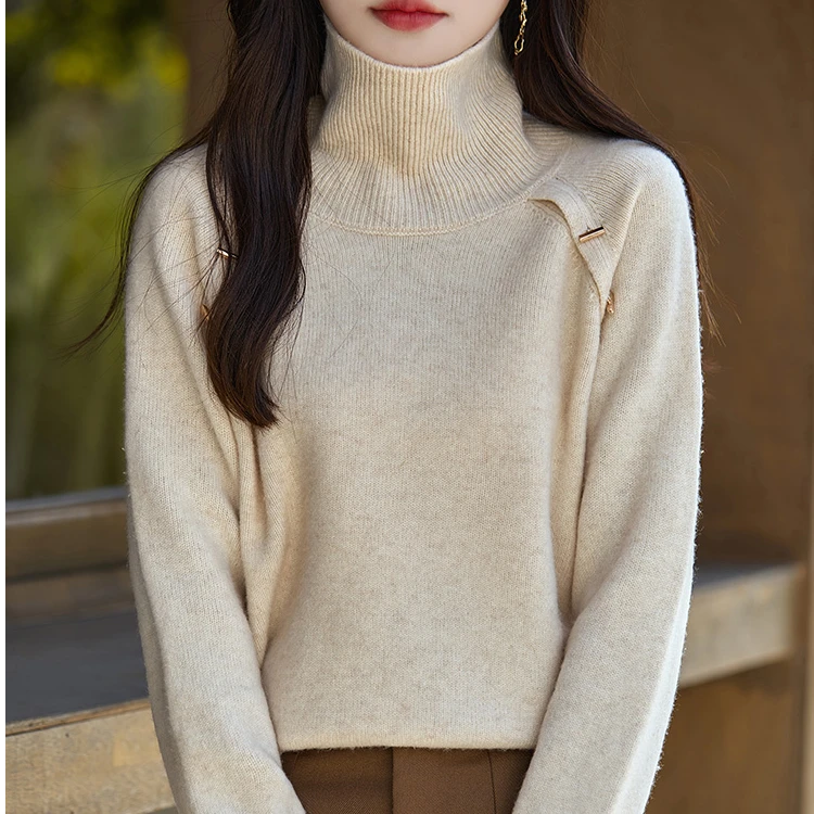 【100%纯羊毛】金扣插肩高领百搭针织衫PY6126