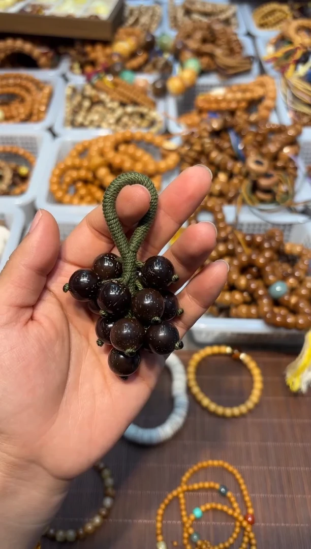 吊坠白玉菩提紫金鼠葡萄串