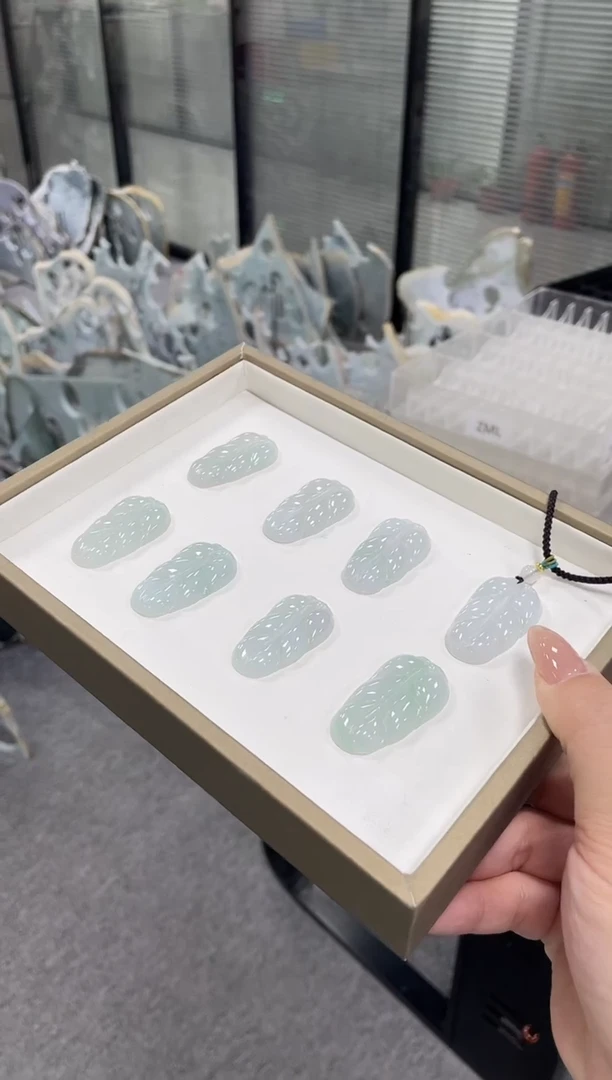 颈饰未镶嵌翡翠25100101A叶子多样性发1件