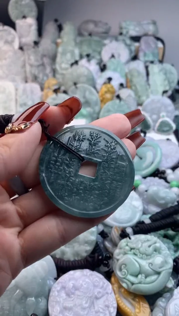 【闪购商品】翡翠吊坠(不含链)未镶嵌1