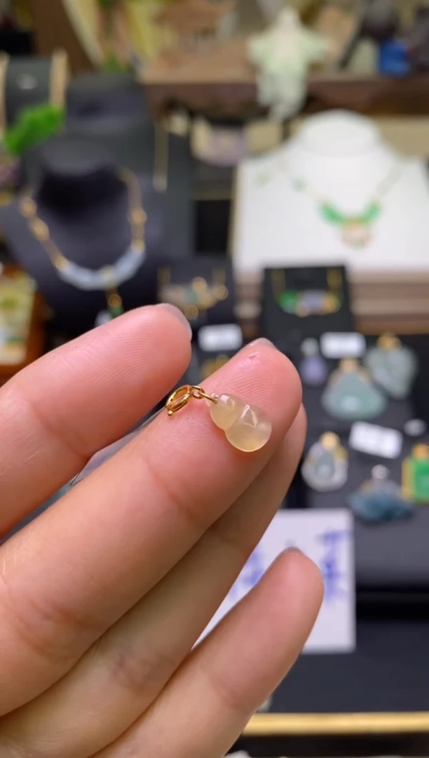 【闪购商品】翡翠颈饰18K金镶嵌净货16108