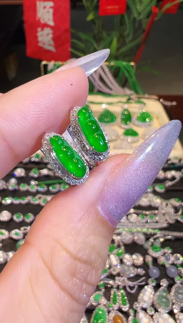 【闪购商品】翡翠耳饰18K金镶嵌翡翠