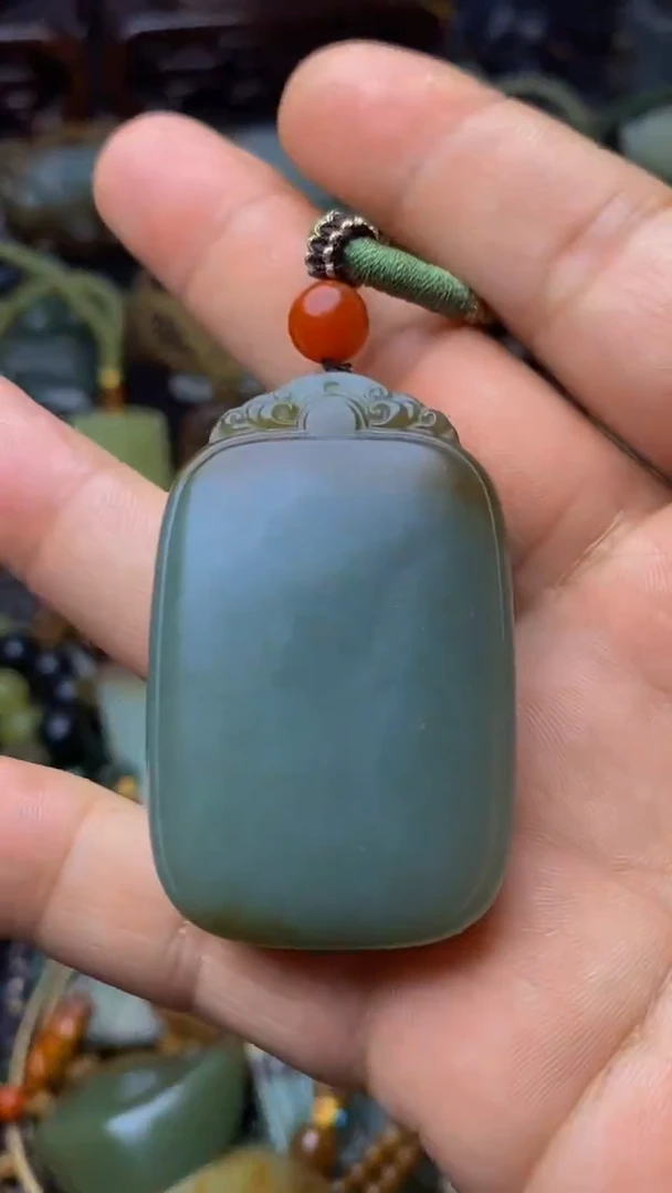 未镶嵌和田玉挂件1