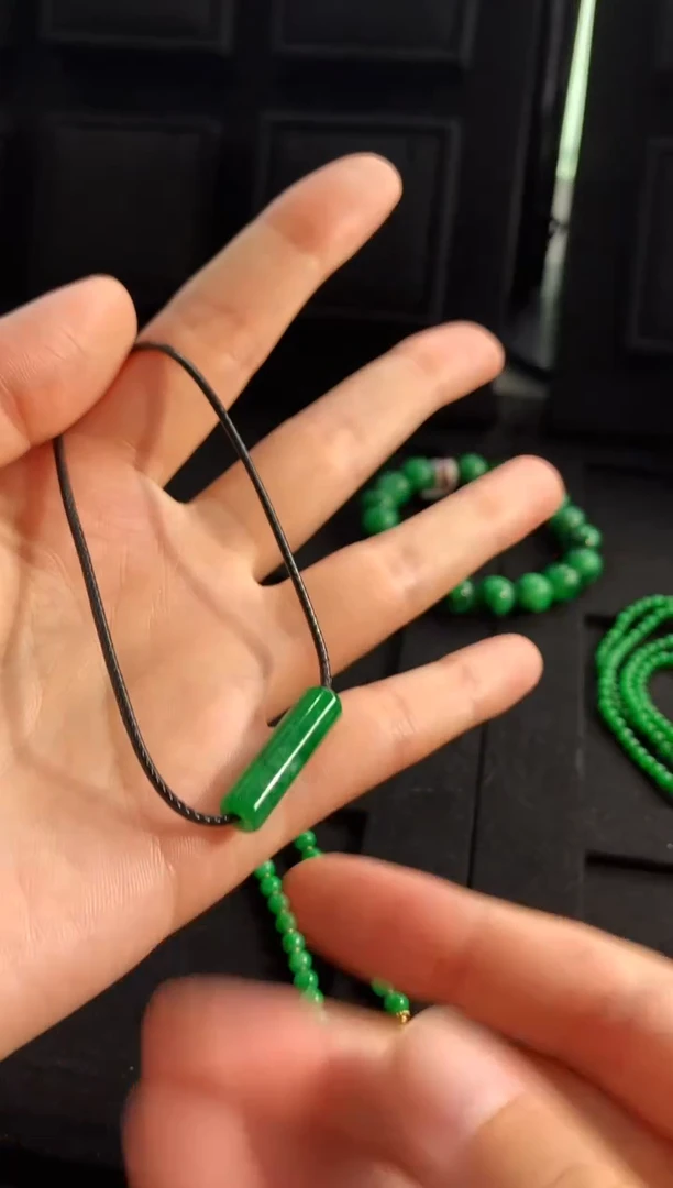 【闪购商品】翡翠颈饰未镶嵌吊坠