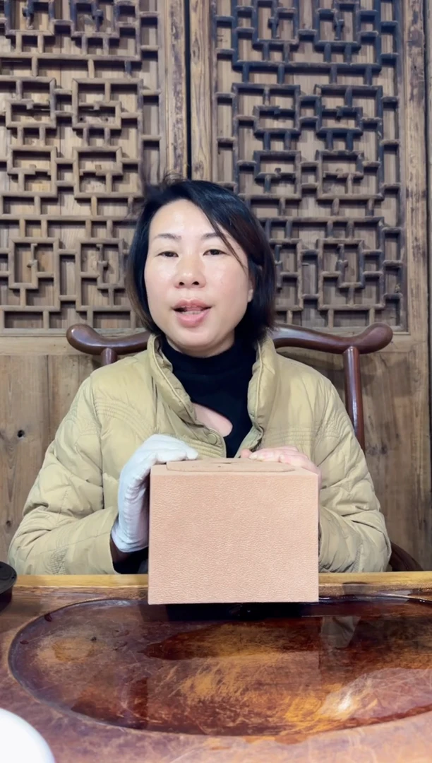 茶盏60科研院院长-杨飞燕