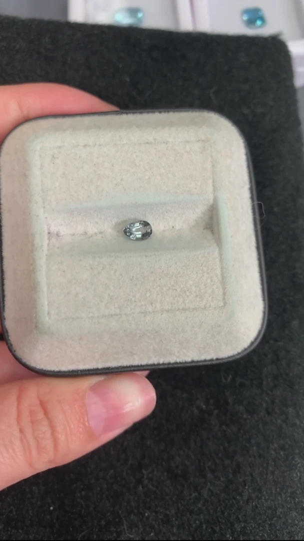 【闪购商品】尖晶石裸石未镶嵌0.55ct金属灰尖晶石