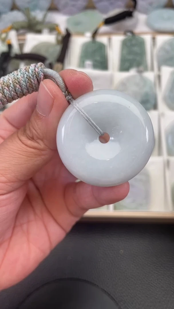 颈饰未镶嵌翡翠天然缅甸翡翠A货60