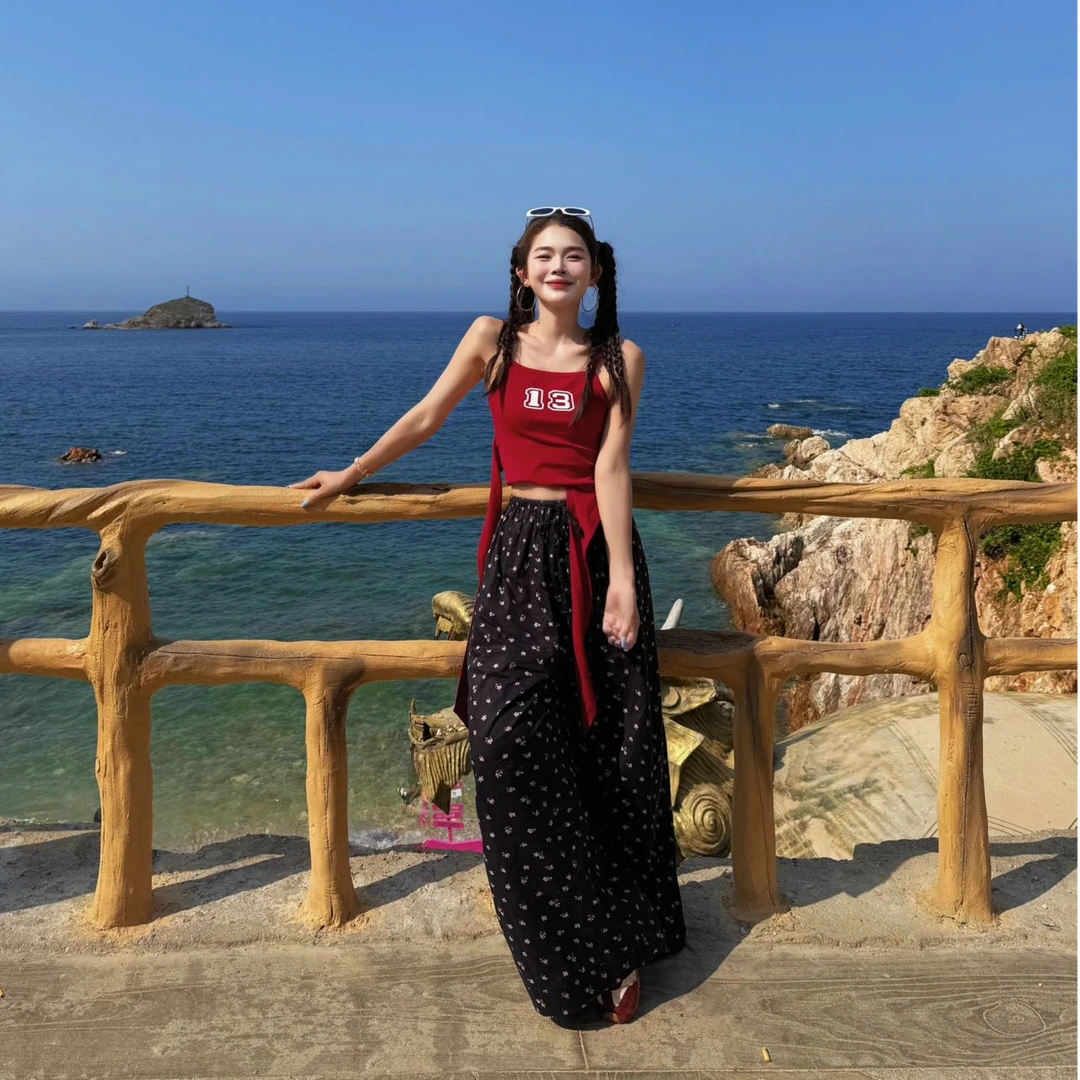 2025夏季新款韩系显瘦绑带圆领字母印花吊带女时尚辣妹性感上衣潮