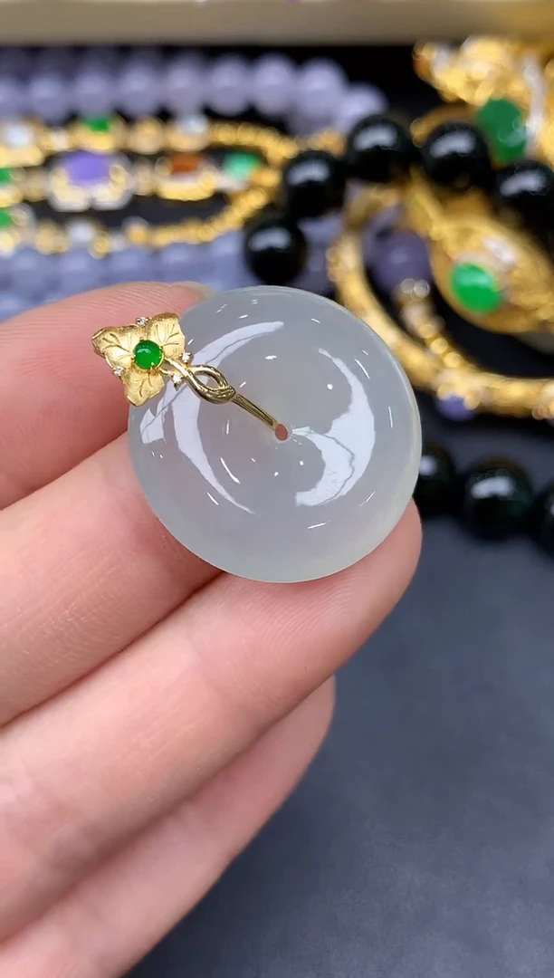 颈饰18K金镶嵌翡翠75-雪姐翡翠天天见