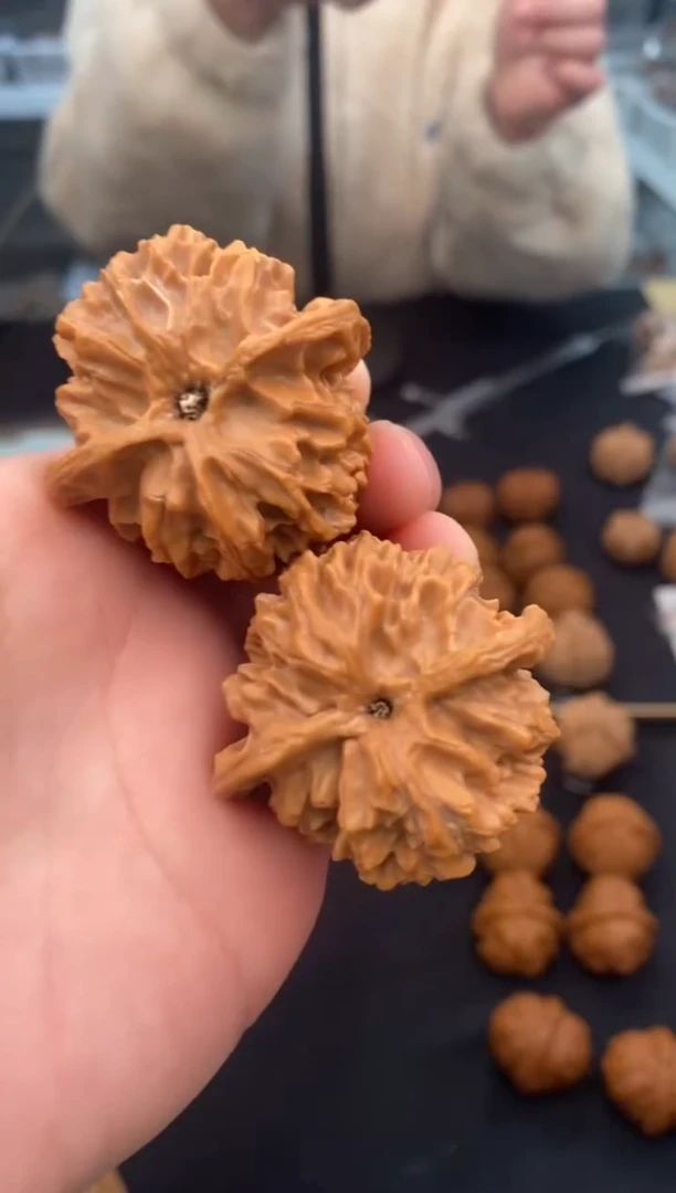 【闪购商品】文玩核桃把件苹果园41-t261