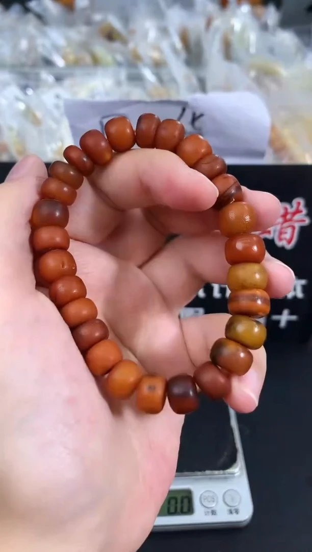 蜜蜡未镶嵌珠宝奇石126
