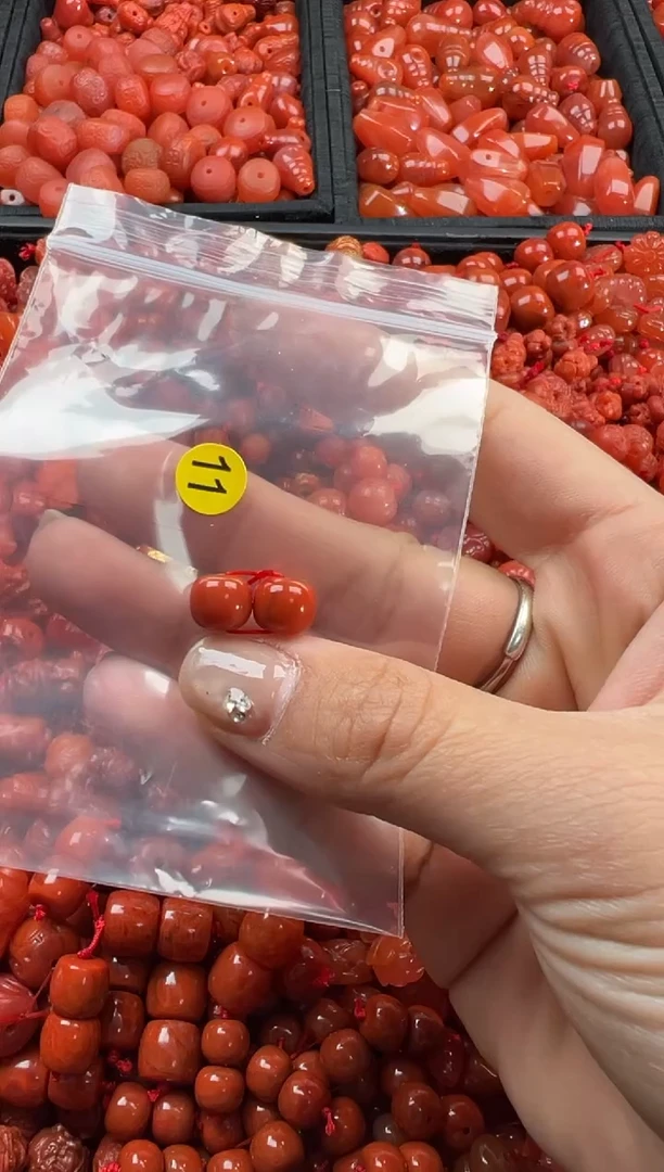 【闪购商品】南红玛瑙颈饰未镶嵌1