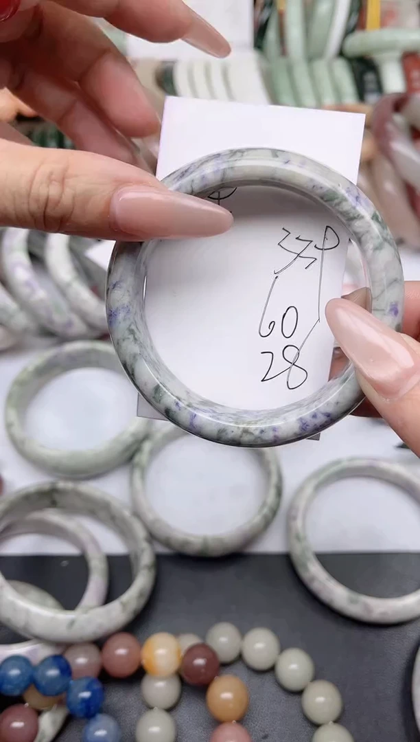 未镶嵌手镯石英质玉339