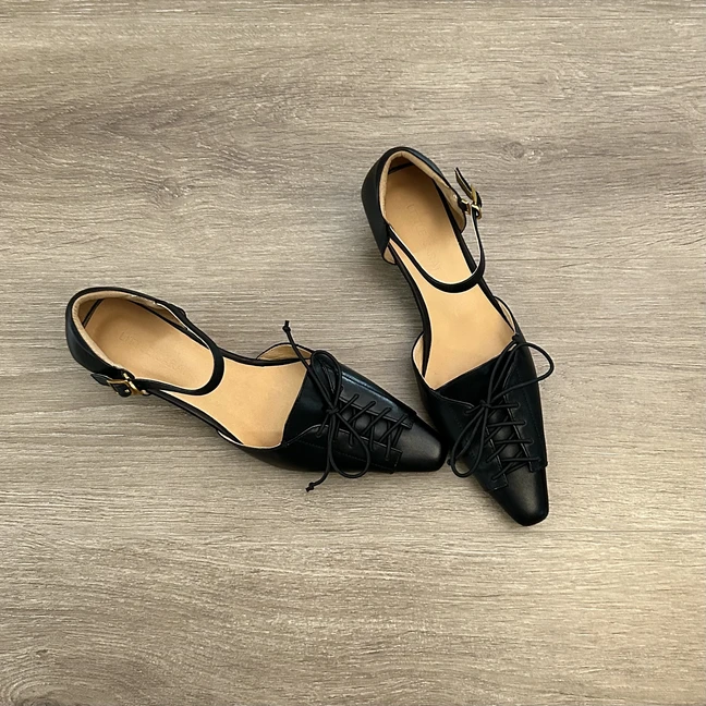 Dannyfrey法式复古头层牛皮尖头浅口中空一字扣带百搭蝴蝶结单鞋