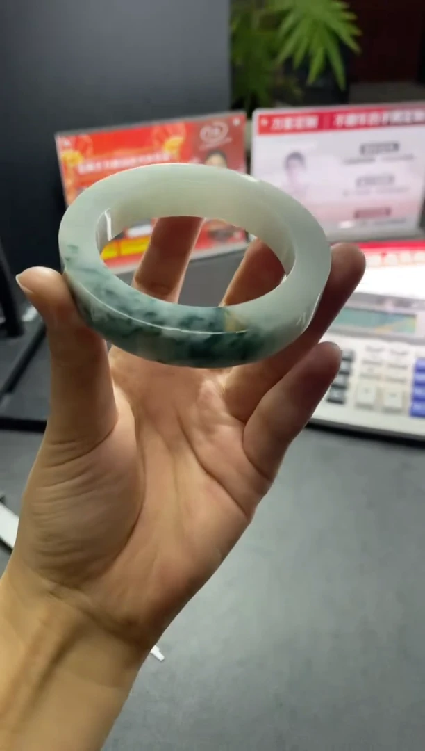 【闪购商品】定制翡翠手镯未镶嵌手镯DDH/发一件