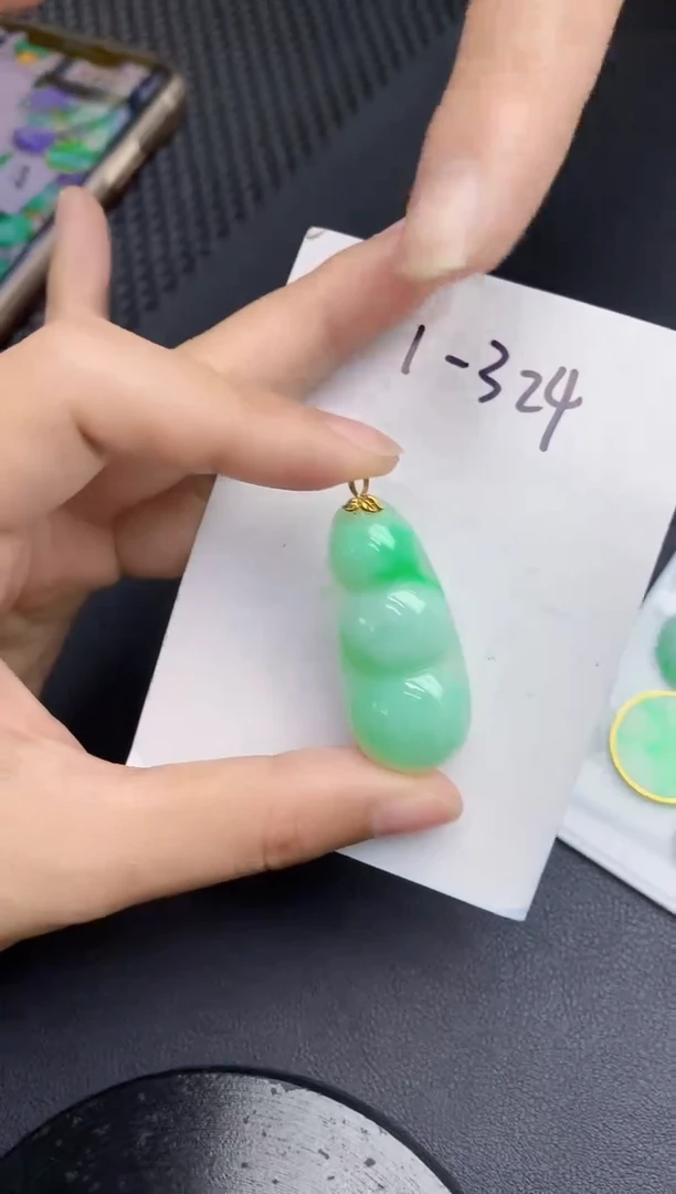 【闪购商品】翡翠颈饰18K金镶嵌000000000