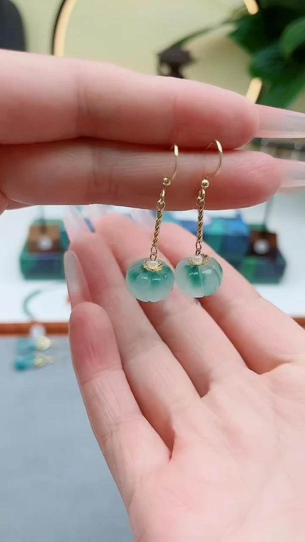 未镶嵌石英质玉（天山翠）耳饰00大南瓜