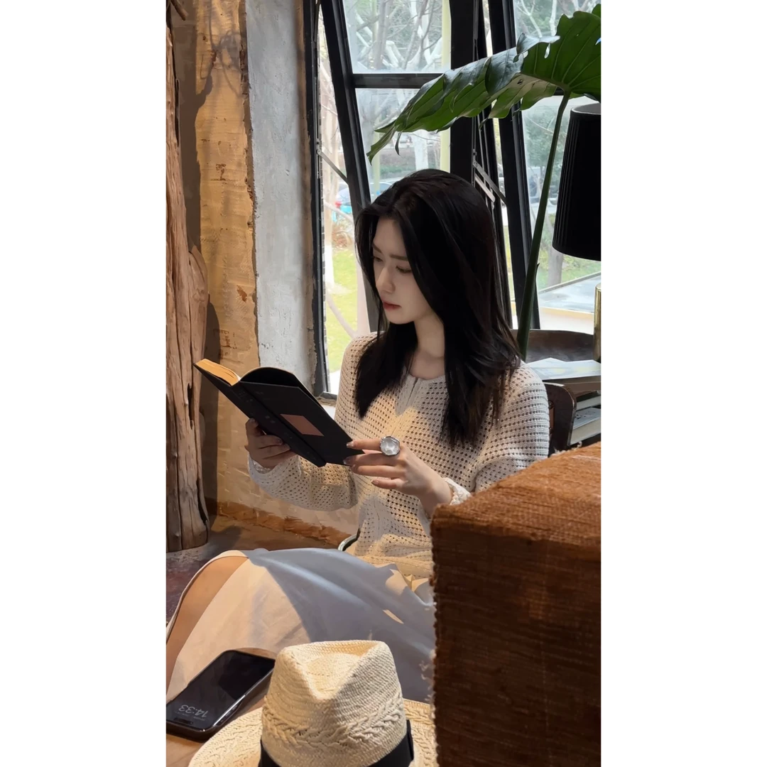 【思意专属】 心动月光珠片镂空亮闪闪时髦显瘦针织开衫